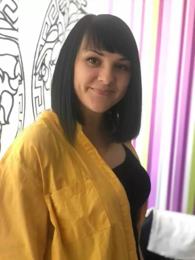 Olena Profile image 3