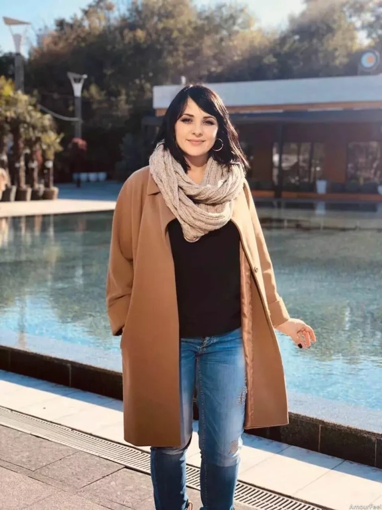Olena Profile image 2