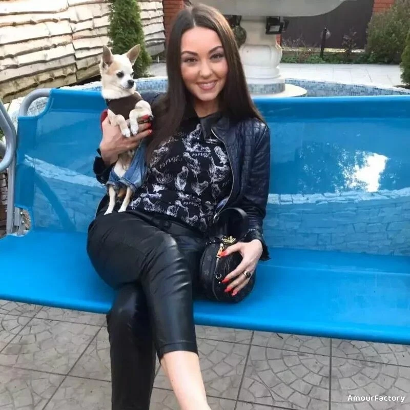 Anastasiya Profile image 3